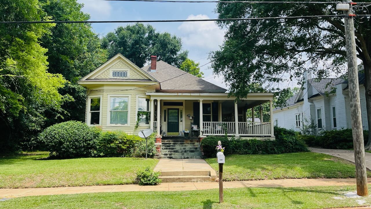 Property main image