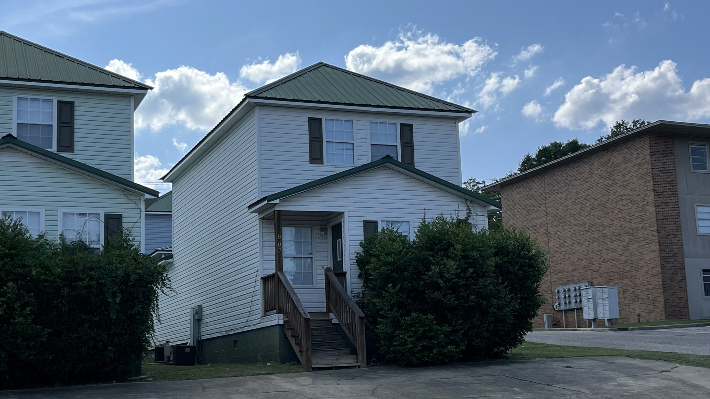 807 Folmar St